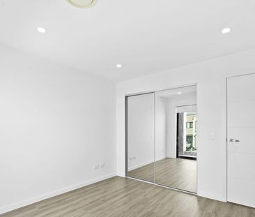 Near New Townhouse! - Photo 2