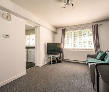 1 Bed Flat, Saughton Road, EH11 - Photo 1