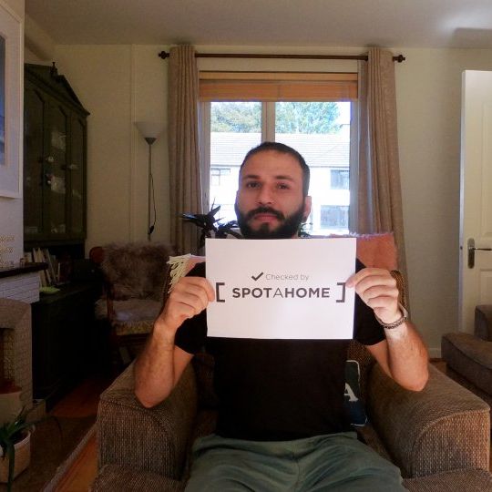 Room for rent in 2-bedroom house in Ballygall, Dublin - Photo 1