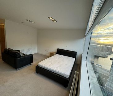 Studio to rent - Photo 1