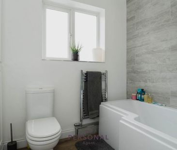 3 bedroom semi-detached house to rent - Photo 6