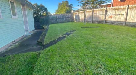 Central Family Home! - Photo 3