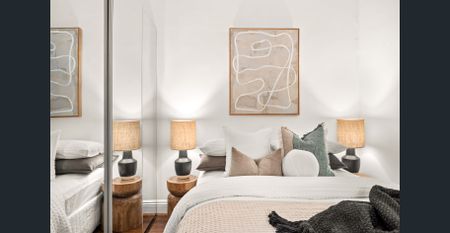 Stylish City Fringe Living - Photo 2