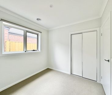 Modern Family Living in Armstrong Creek - Photo 4