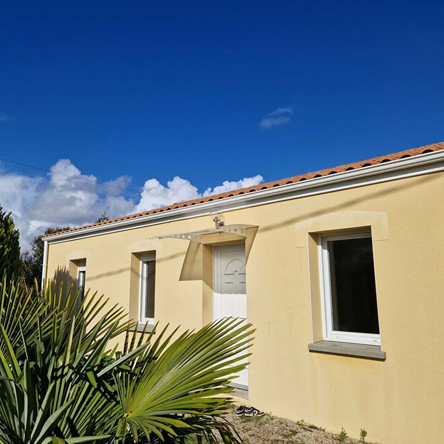 Location Maison 5 pièces 98m² LA CHEVROLIERE 44118 - Photo 1