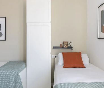 Carrer de Còrsega, Barcelona, Catalonia 08036 - Photo 6