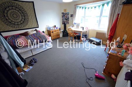 64 Manor Drive, Leeds, LS6 1DD - Photo 2