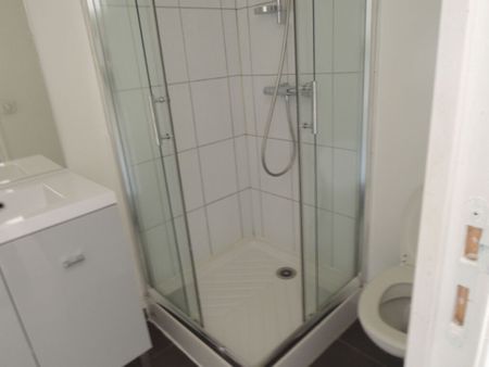 Appartement à louer - REIMS- JEAN-JAURES - Photo 5