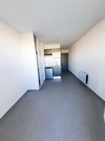 Location Appartement 1 pièce 18m² NIMES 30000 - Photo 5