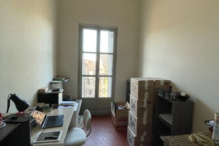 Appartement T4 de 99 m2 au dernier étage Centre-ville hist - Photo 3