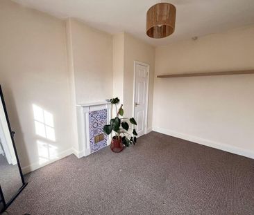 2 bedroom semi-detached house to rent - Photo 3