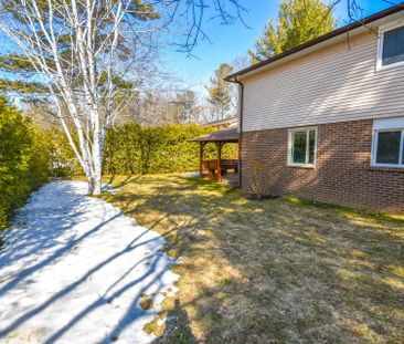 For Lease - 197 Browning Trail Unit# Upper Unit, Barrie, Ontario - Photo 1