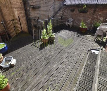 4 bedroom flat to rent - Photo 6