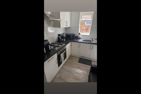 Room in a Shared Flat, Harcourt Road, E15 - Photo 4