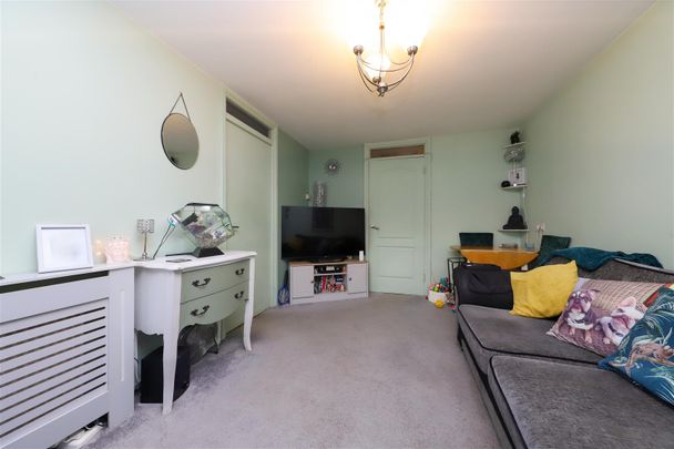 2 bedroom maisonette - Photo 1