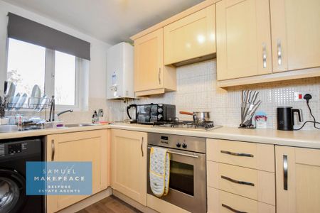 2 bedroom semi-detached house to rent - Photo 3