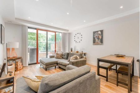 2 Bed Flat, London, SW18 - Photo 4