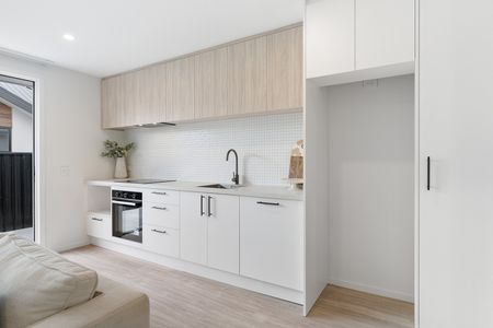 Modern 1 bedroom townhouse - Photo 5