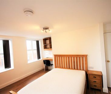 2 bedroom flat to rent - Photo 4