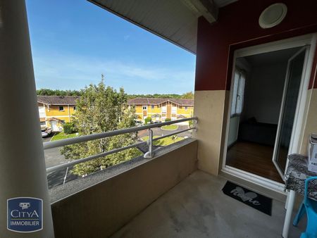 Location Appartement 2 pièces 48m² ST PIERRE DU MONT 40280 - Photo 3