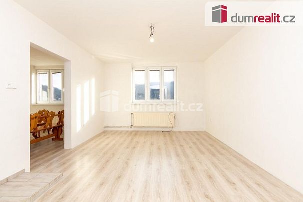 Pronájem bytu 4+1 104 m² - Photo 1