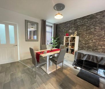 3 bedroom end of terrace house to rent - Photo 5
