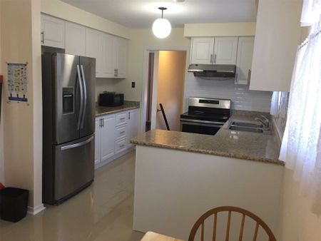 For Lease - 162 Edmonton Drive Unit# Upper, Toronto, Ontario - Photo 2