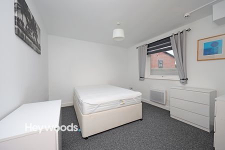 2 bed apartment to rent in Trinity Court, London Road, Newcastle-under-Lyme - Photo 2