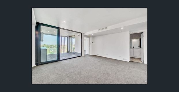 Modern & Convenient Apartment in Prime Upper Mount Gravatt Location - Photo 1