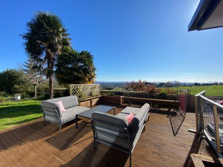 Private and spacious property - Photo 4