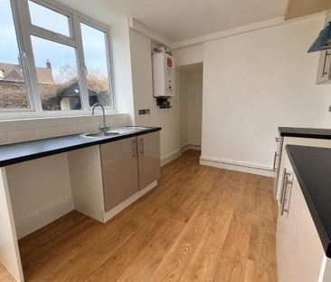2 bedroom terraced house to rent - Photo 4
