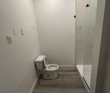 For Lease - 2005 Highway 7 N/A Unit# 3, Vaughan, Ontario - Photo 4