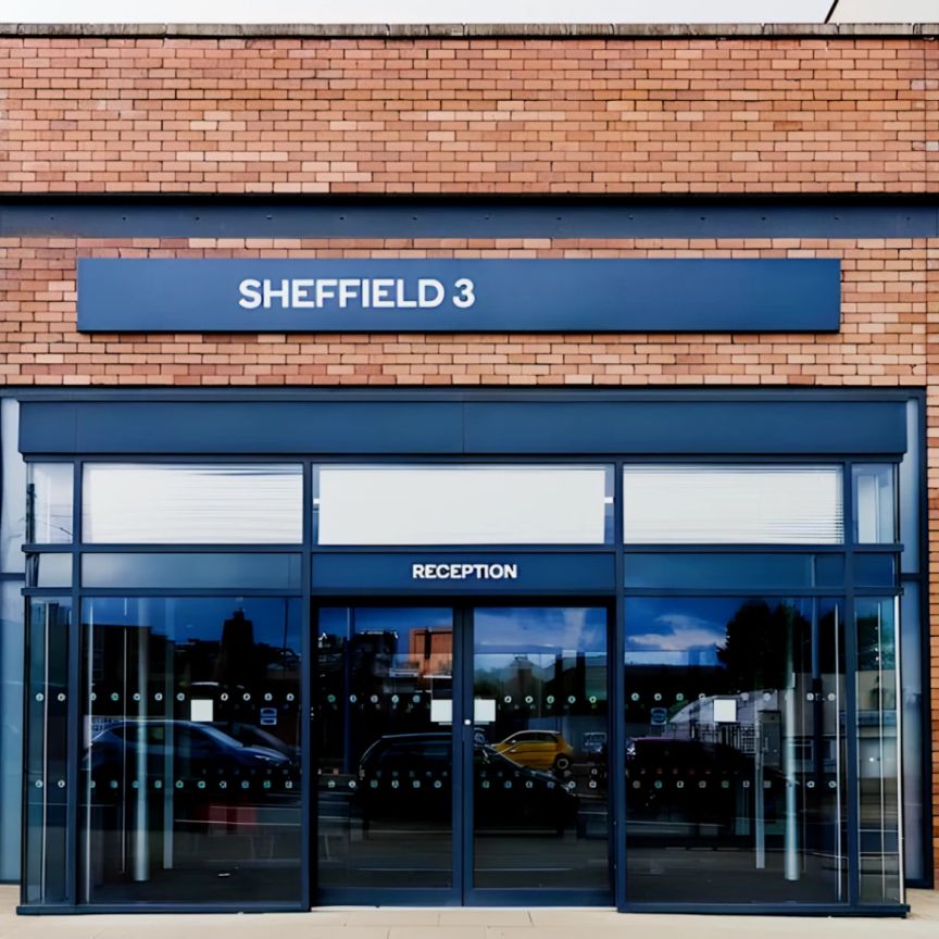 Cute double ensuite bedroom not far from Weston Park - Photo 1