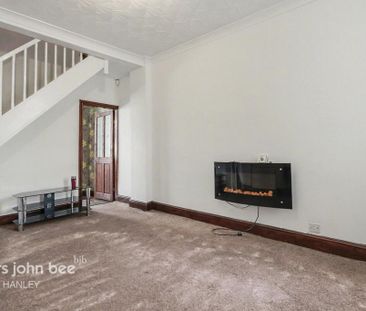 2 bedroom terraced house to rent - Photo 2