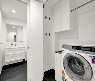 Tranquil Sanctuary in Elite Locale - FULLY FURNISHED - Photo 5