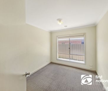 12 Montezuma Avenue, 3029, Truganina Vic - Photo 5