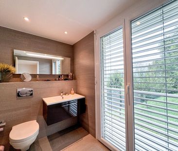 FURNISHED - SPECTACULAR 5.5-ROOM STANDING WITH LAKE VIEW - Photo 2