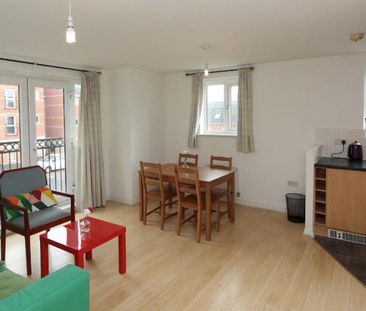 2 bedroom flat to rent - Photo 4