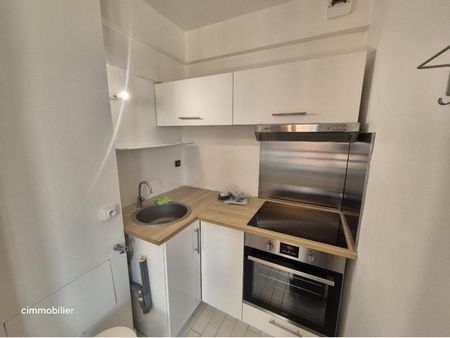 Appartement à Louer à LILLE 820 € - Photo 5