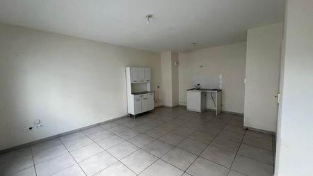 Location Appartement 2 pièces 44m² CHAMALIERES 63400 - Photo 3