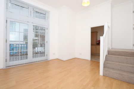 2 bedroom flat to rent - Photo 2