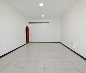 Spacious 2 BHK Apartment for Rent | Karama - Photo 2