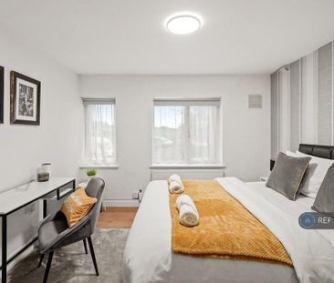 2 bedroom maisonette to rent - Photo 2