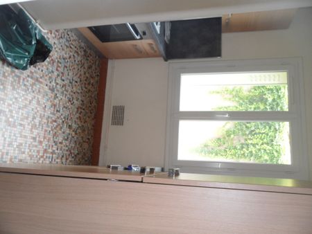 A LOUER - Centre Historique - T2 de 45m² avec garage et cave - Photo 4