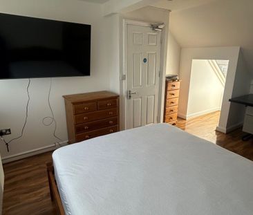 Church Rise - Photo 3