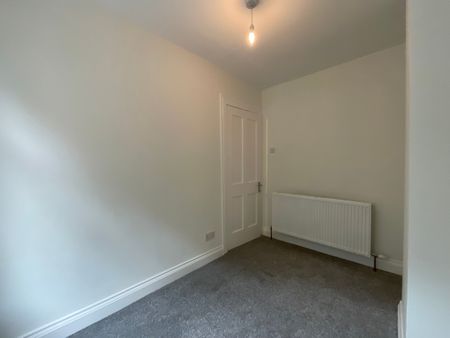 25 Rutherglen Street, Belfast, BT13 3LR - Photo 4