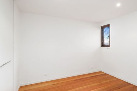 88 Broadway , - Photo 5