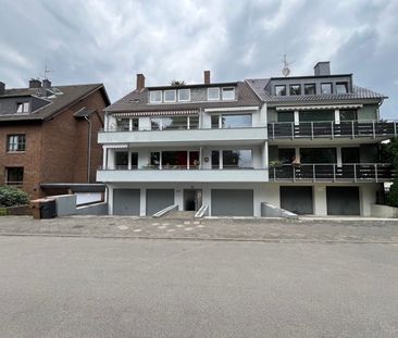 Moderne und frisch renovierte 2-Zimmer-Wohnung mit 2 Balkonen in ru... - Photo 1