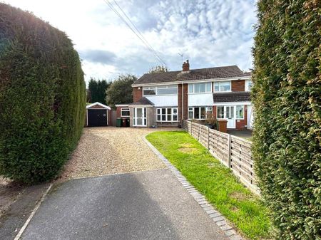3 bedroom semi-detached house to rent - Photo 4