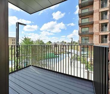 Eight Gardens, Watford, WD24 - Photo 1
